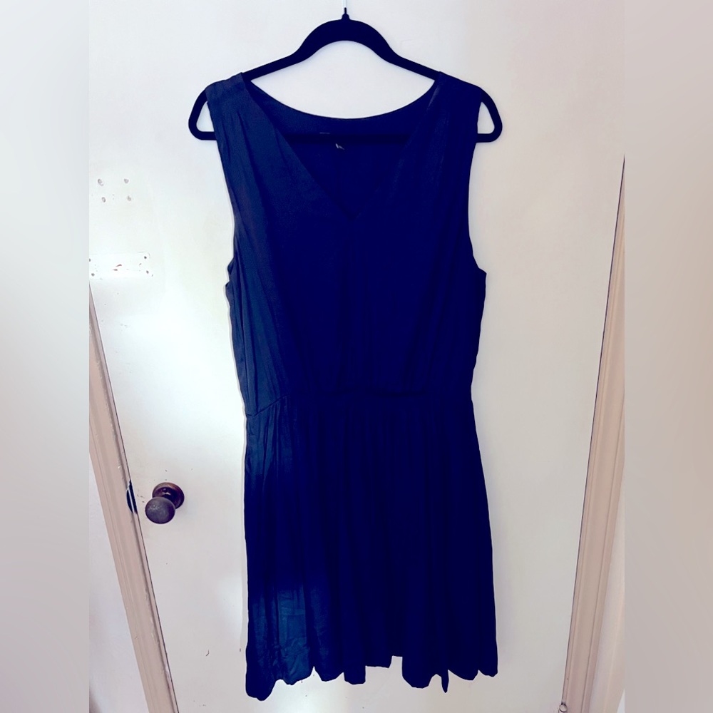 Navy blue sleeveless dress